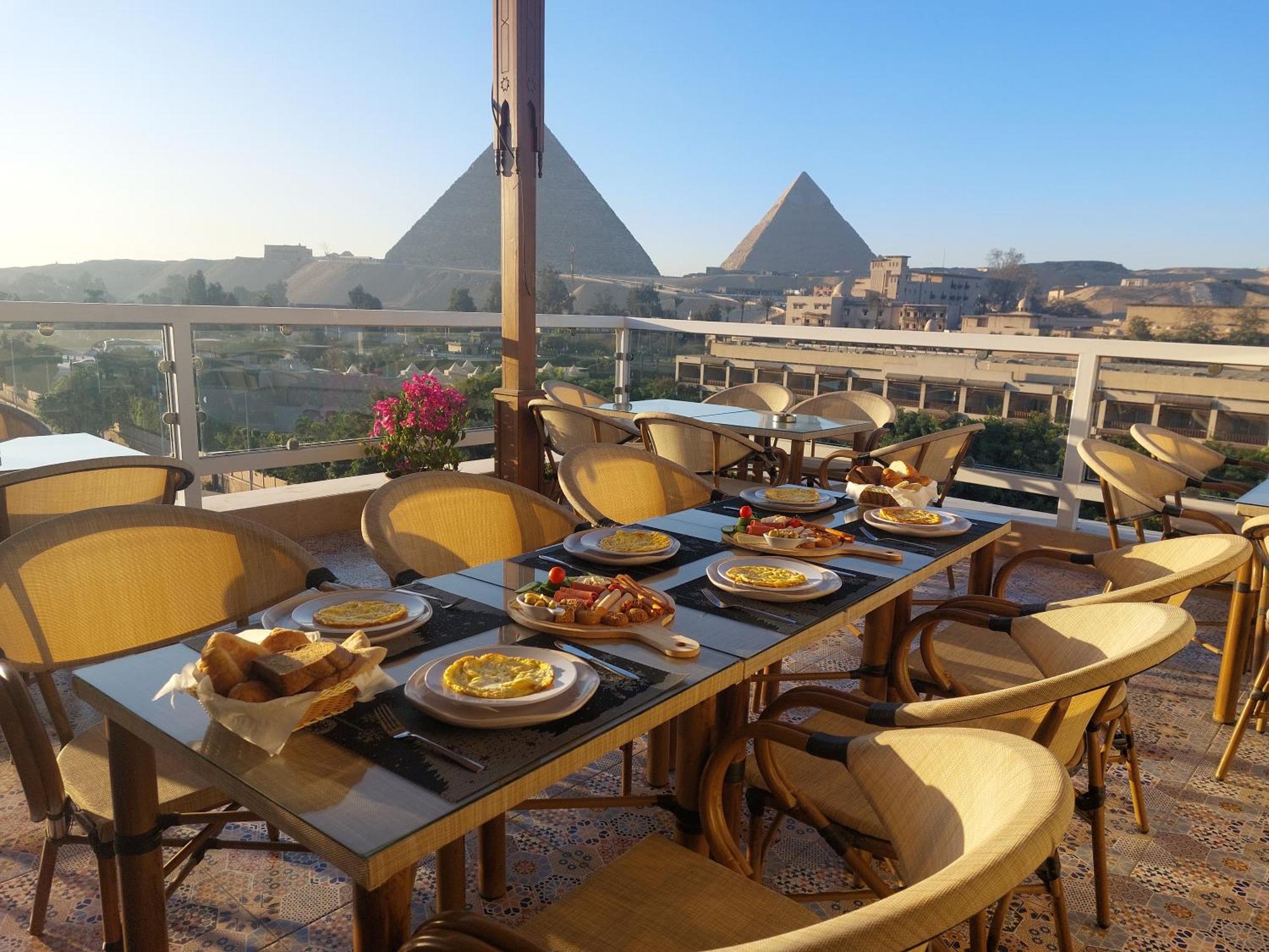 Doudou Pyramids View Hotel Kafrat al Jabal Экстерьер фото