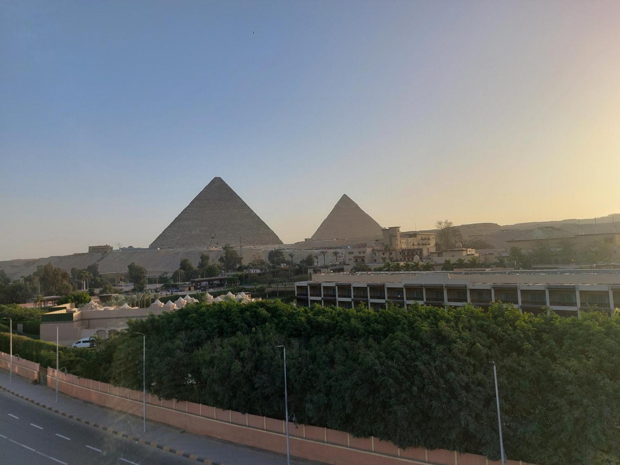 Doudou Pyramids View Hotel Kafrat al Jabal Экстерьер фото