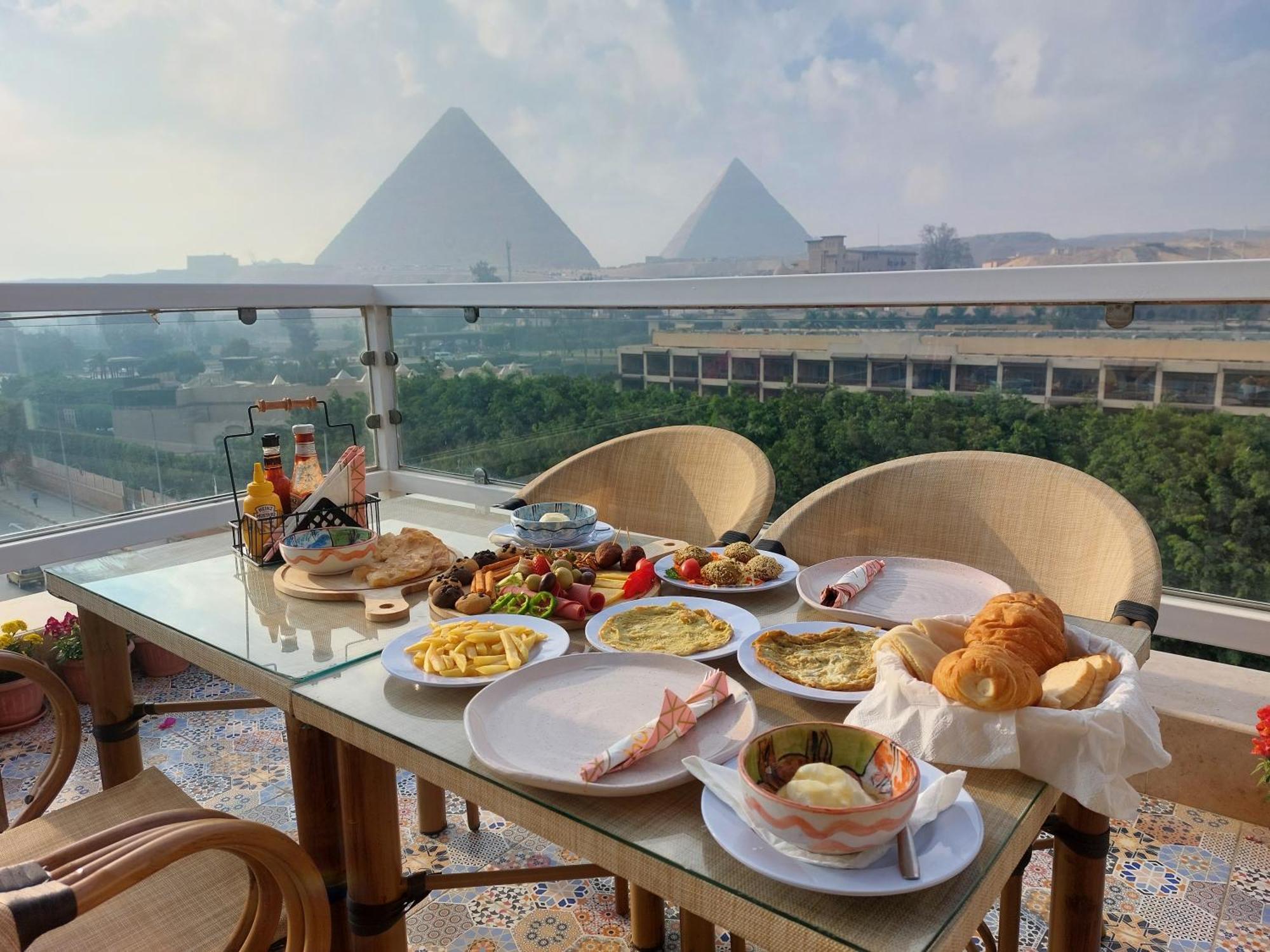 Doudou Pyramids View Hotel Kafrat al Jabal Экстерьер фото