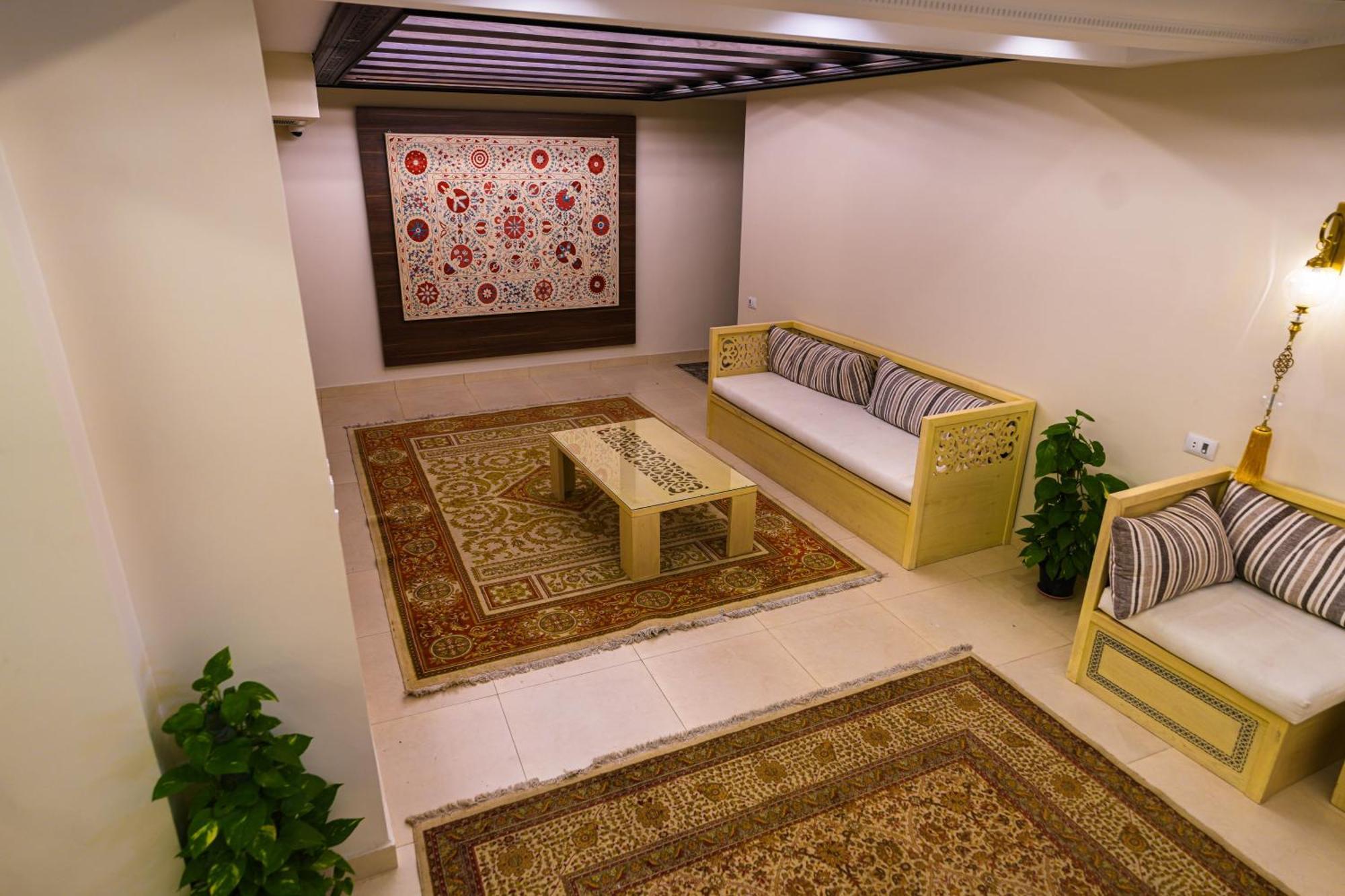 Doudou Pyramids View Hotel Kafrat al Jabal Экстерьер фото