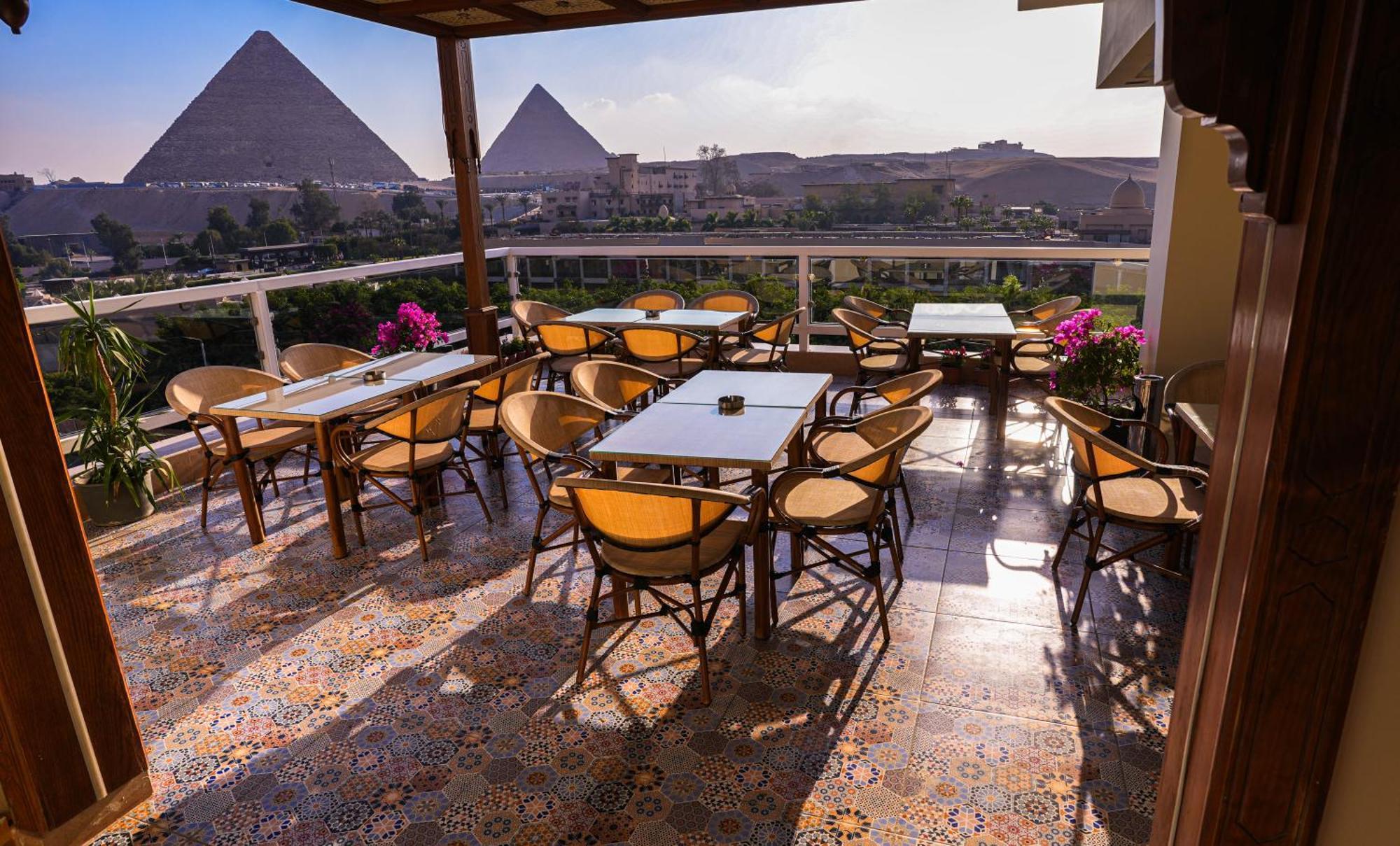 Doudou Pyramids View Hotel Kafrat al Jabal Экстерьер фото