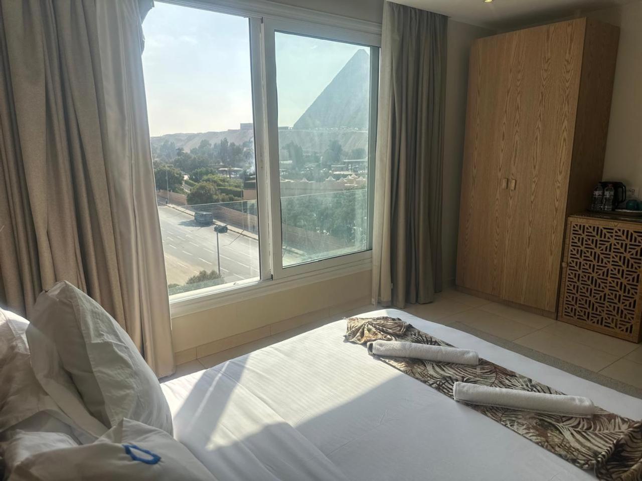 Doudou Pyramids View Hotel Kafrat al Jabal Экстерьер фото